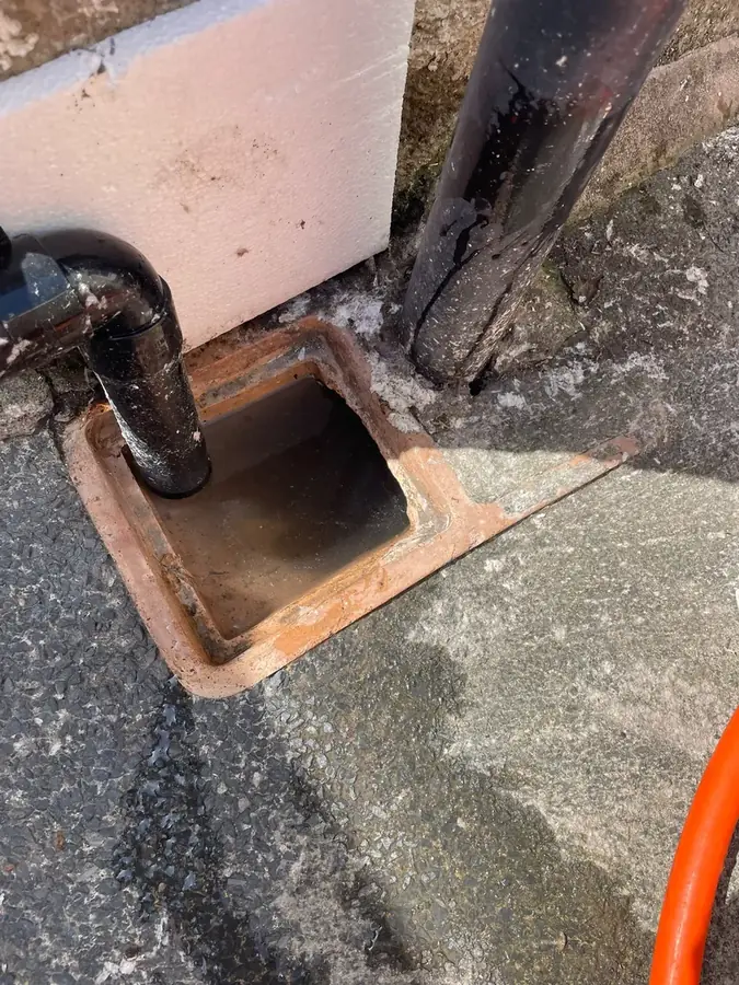 The small chamber serving the drain run on Eliza Street, Burnley
