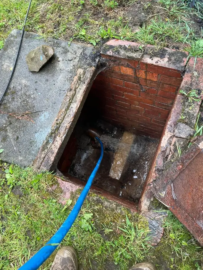 The chamber during jetting on Langdale Road, Padiham
